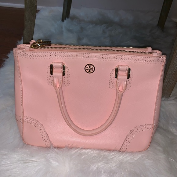 Tory Burch Handbags - Tory Burch Light Pink Purse
